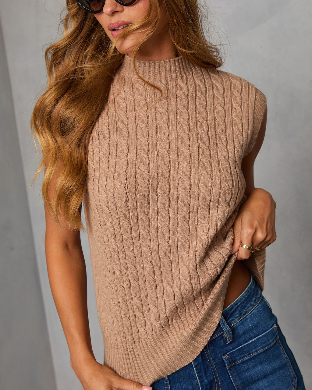Felmena Cable Knit Sleeveless Sweater